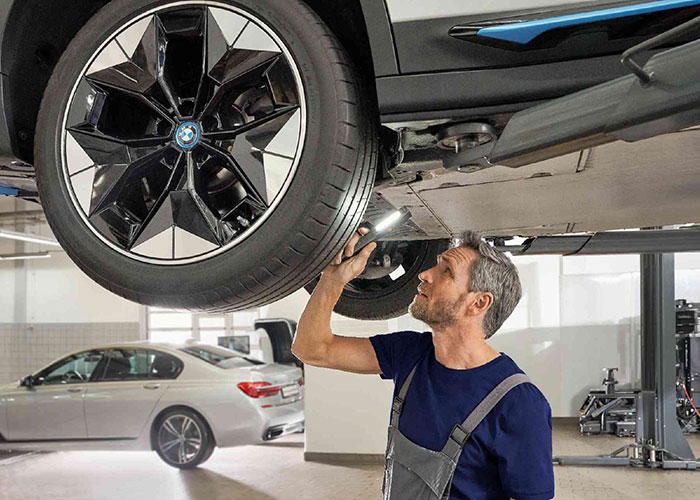 BMW, PIONNIER DANS LA RÉPARATION DURABLE.