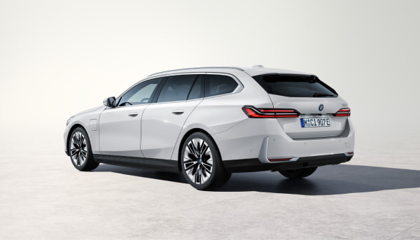 DE NIEUWE BMW 5 REEKS TOURING PLUG-IN HYBRIDE