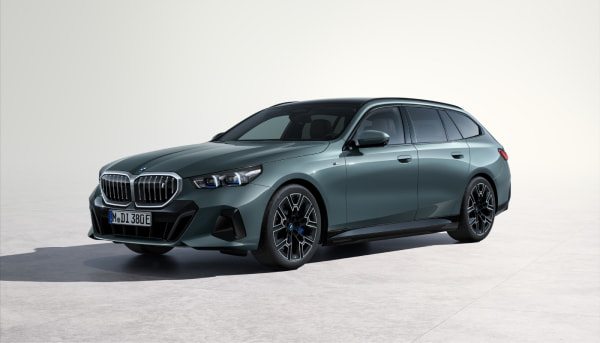 DE NIEUWE 100% ELEKTRISCHE BMW i5 TOURING.